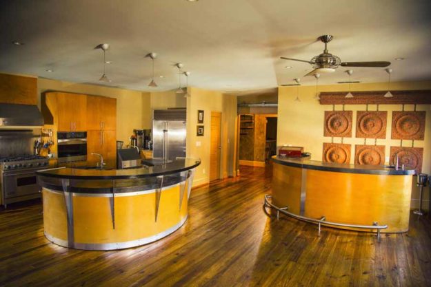 Loft at Soby's: Kitchen Bar