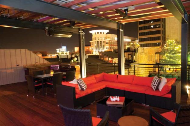 Loft at Soby's: Nighttime Rooftop View