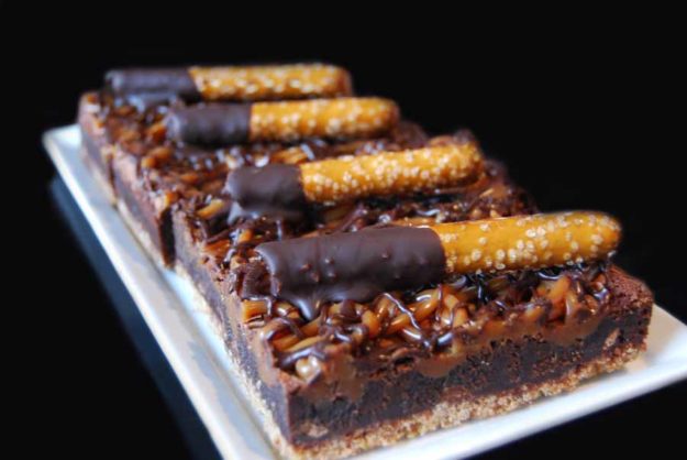 Soby's on the Side: Caramel Pretzel Bar